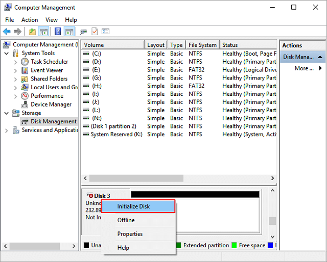 Initializing the new HDD/SSD with the Windows built-in Disk Management tool.