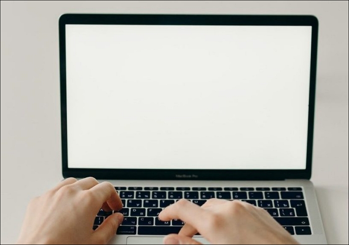 What Does a White Screen on a Mac Mean