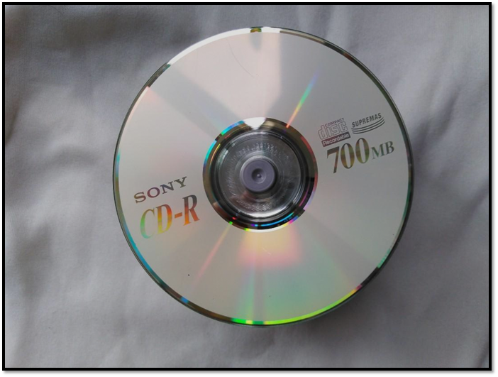 A blank CD-R drive